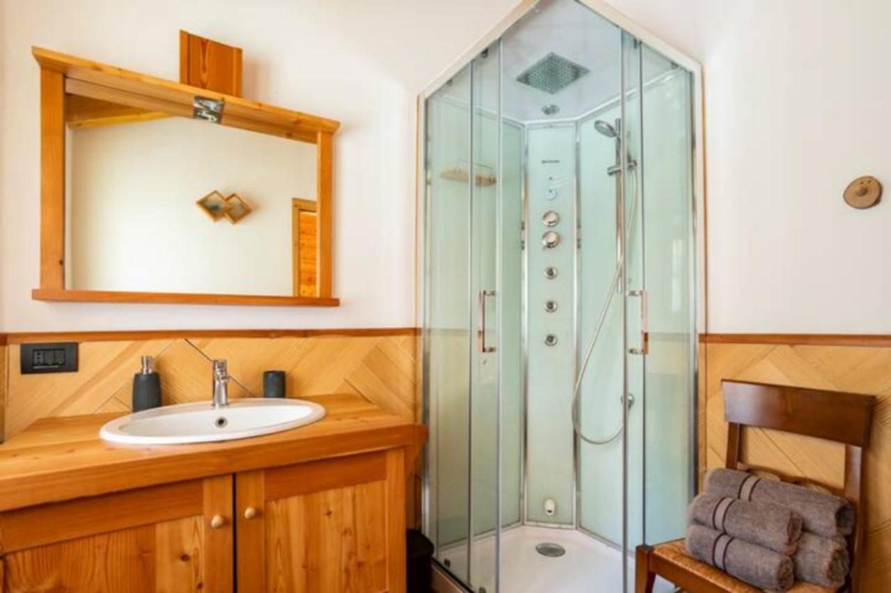 B&B Chalet Il Picchio Varzo Luaran gambar