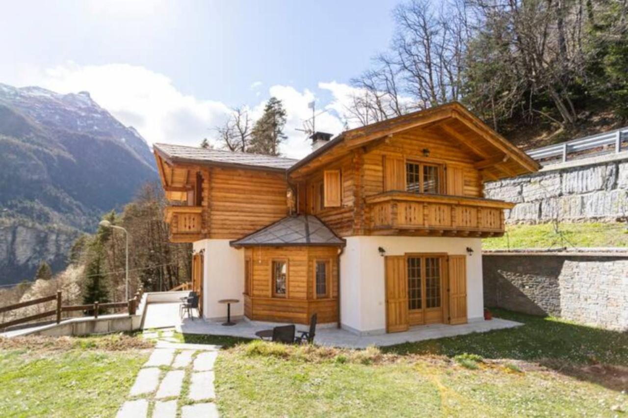 B&B Chalet Il Picchio Varzo Luaran gambar